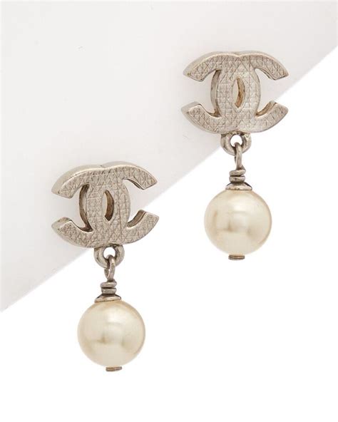 coco chanel oorbellen|chanel earrings official site.